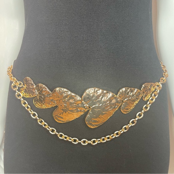 Gold tone metallic hearts statement chain belt - Picture 1 of 10